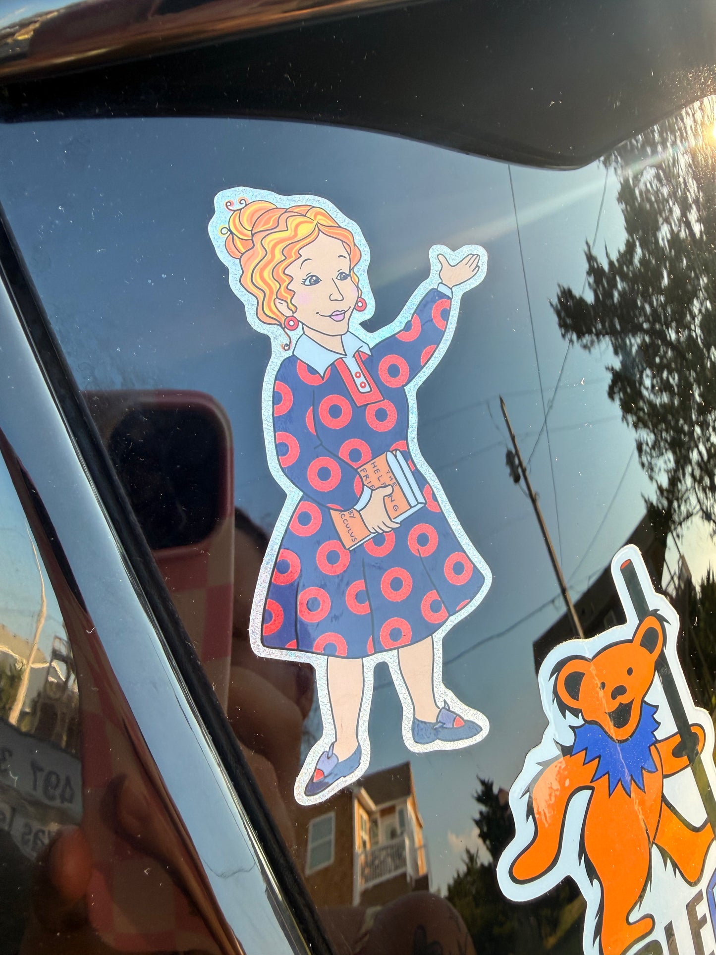 vinyl sticker - miss frizzle / phish - magic school bus + the helping friendly book